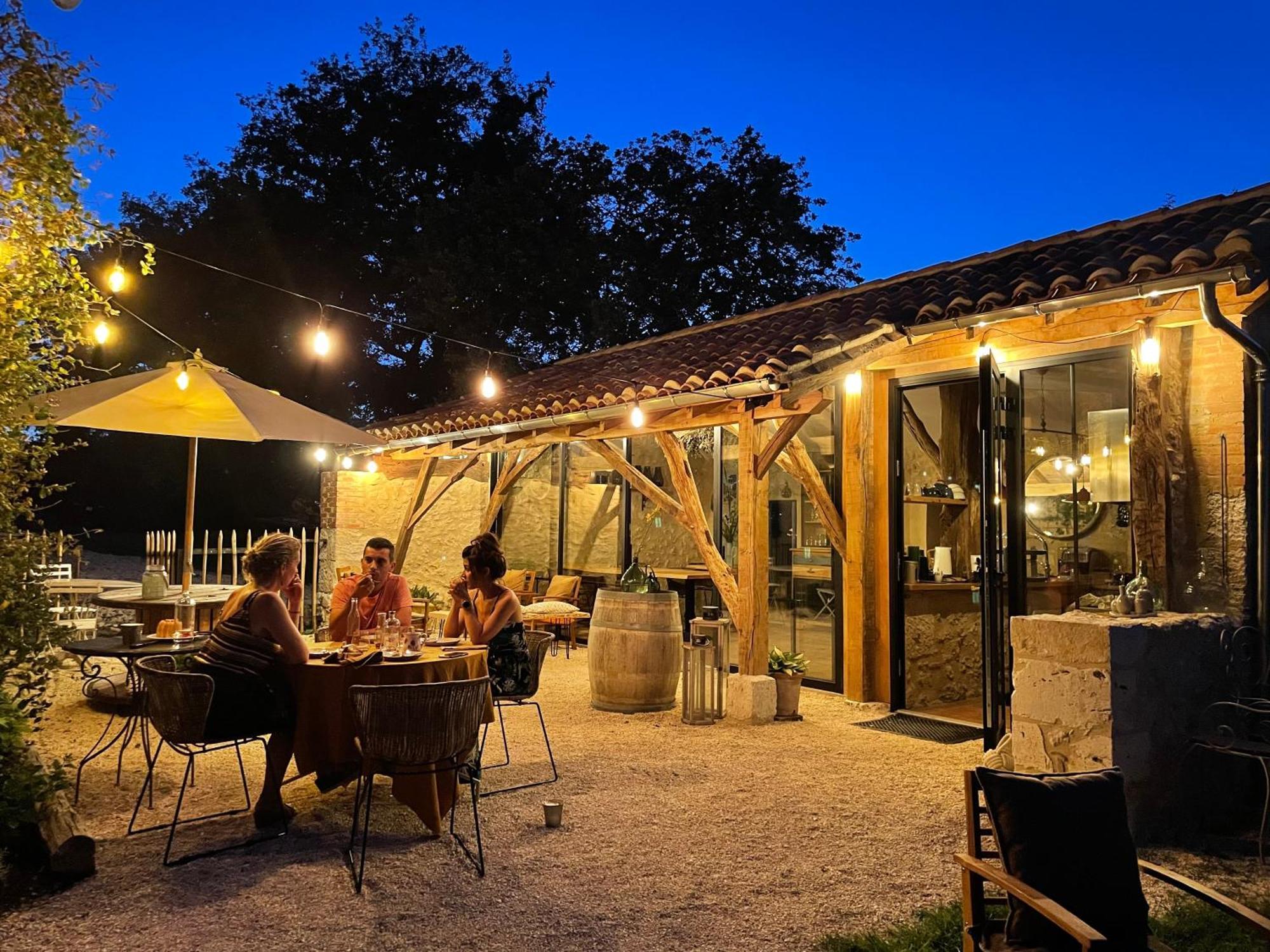 Dome Insolite Lichen Jacuzzi Et Petits-Dejeuners Inclus Gondrin Exterior foto